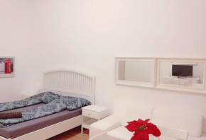 Premier Studio 2P LG Vienna